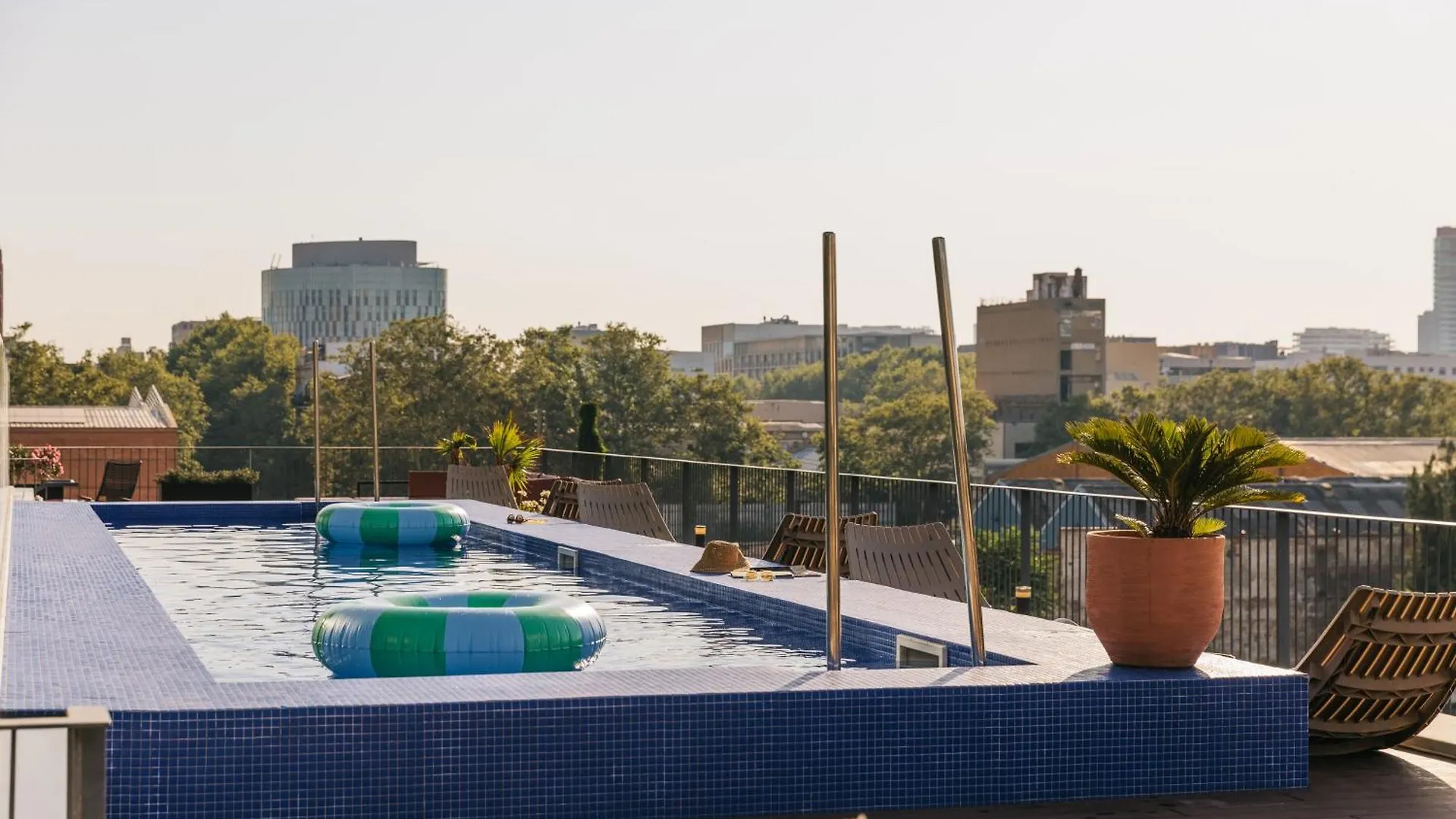 The Social Hub Barcelona Poblenou Otel