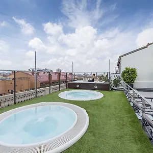 Center 4*, Barselona İspanya